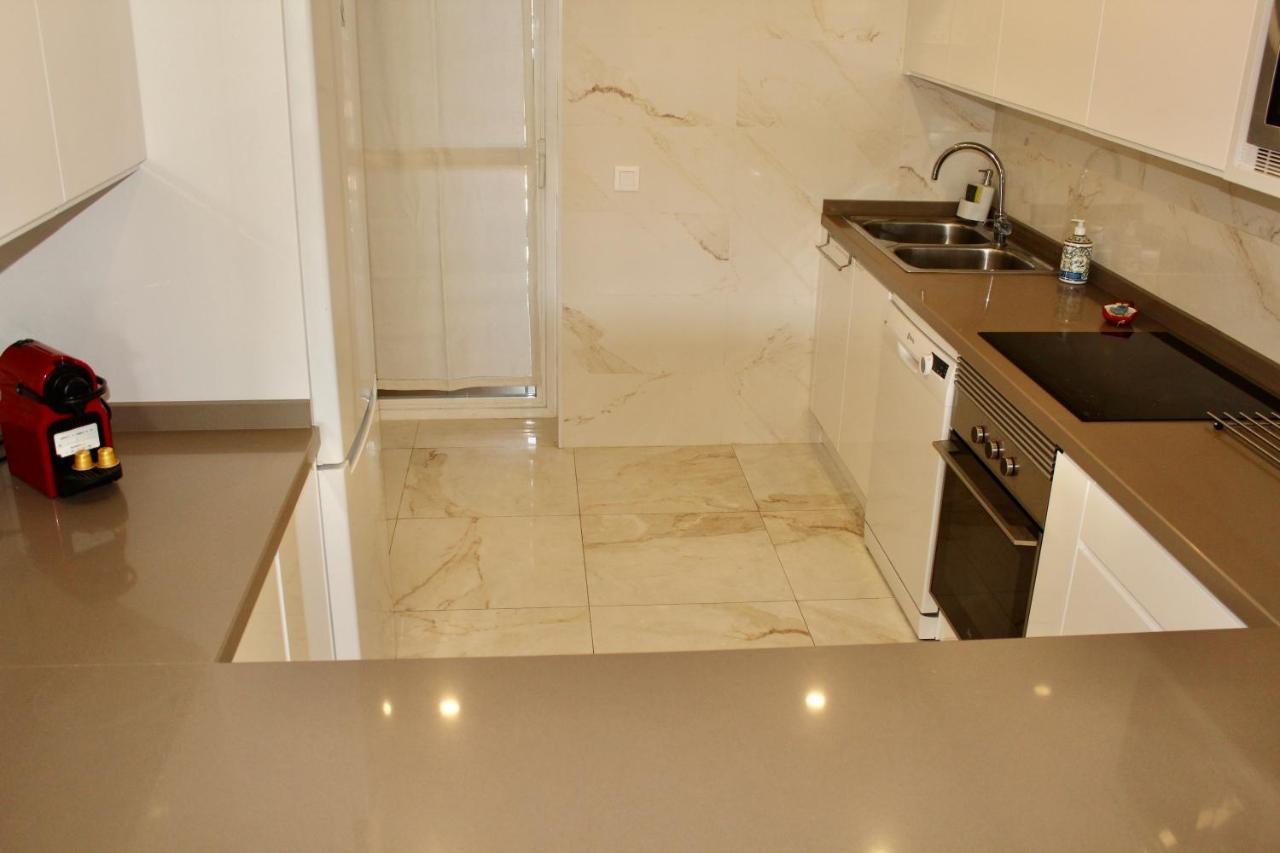 Apartment In El Presidente Beach Side New Golden Mile Estepona Esterno foto