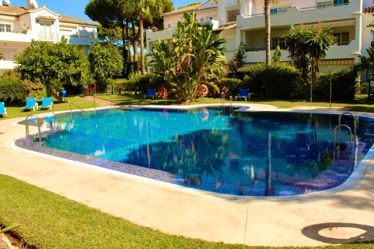 Apartment In El Presidente Beach Side New Golden Mile Estepona Esterno foto