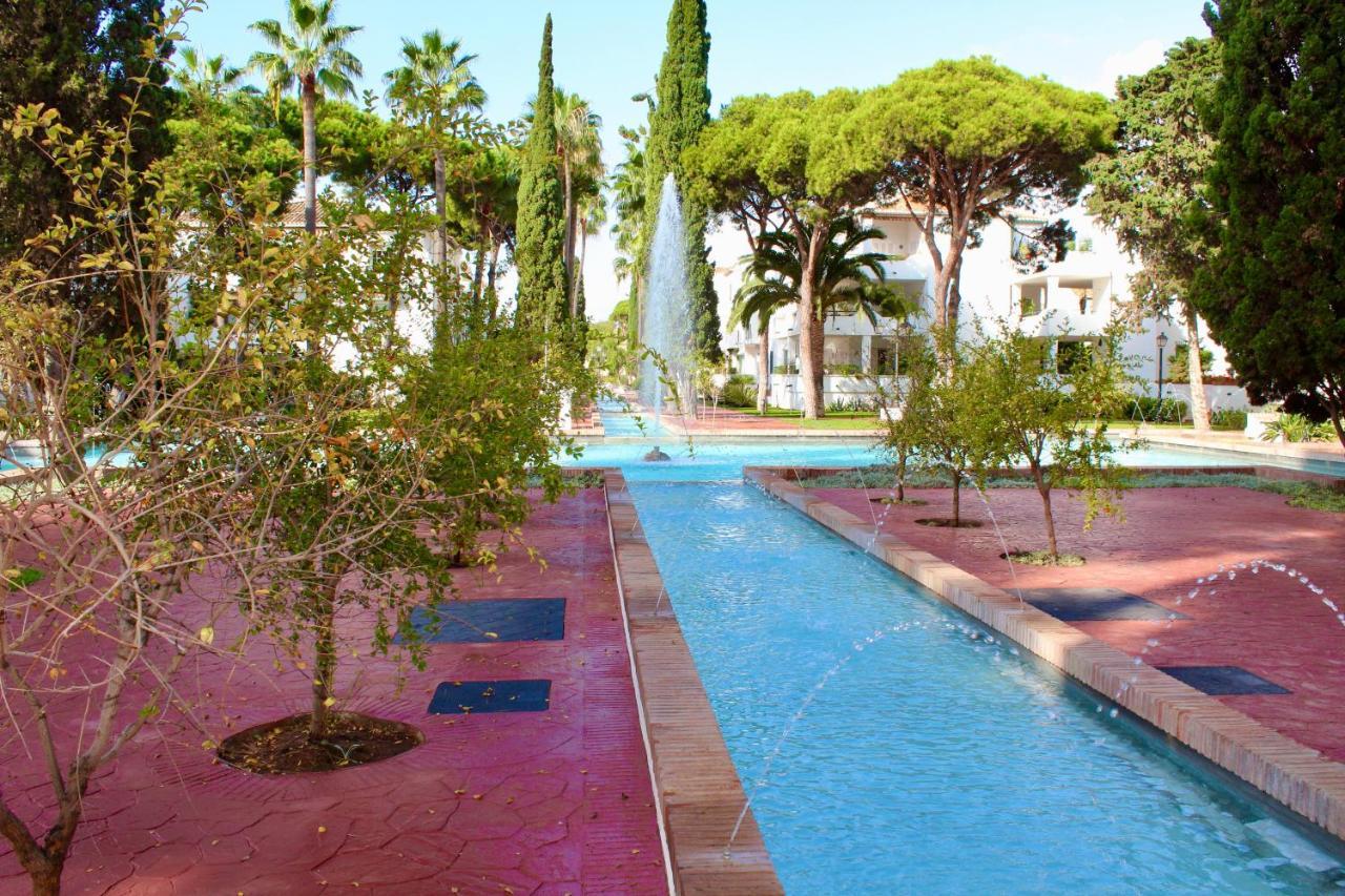 Apartment In El Presidente Beach Side New Golden Mile Estepona Esterno foto