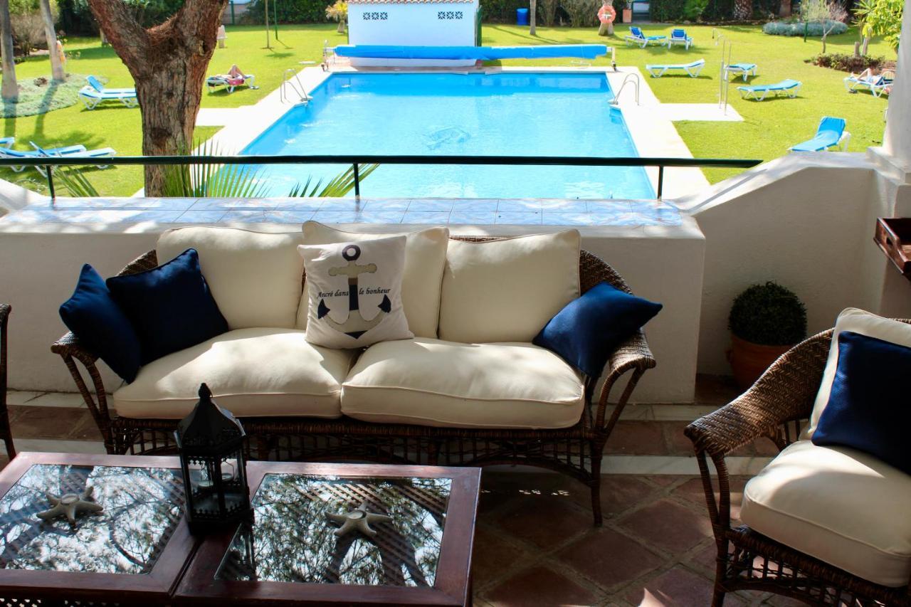 Apartment In El Presidente Beach Side New Golden Mile Estepona Esterno foto