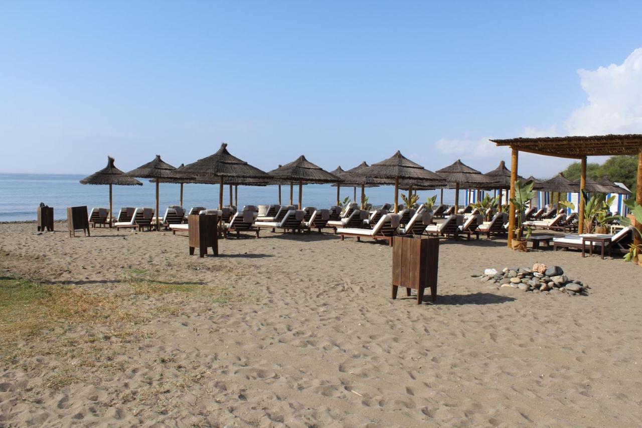 Apartment In El Presidente Beach Side New Golden Mile Estepona Esterno foto