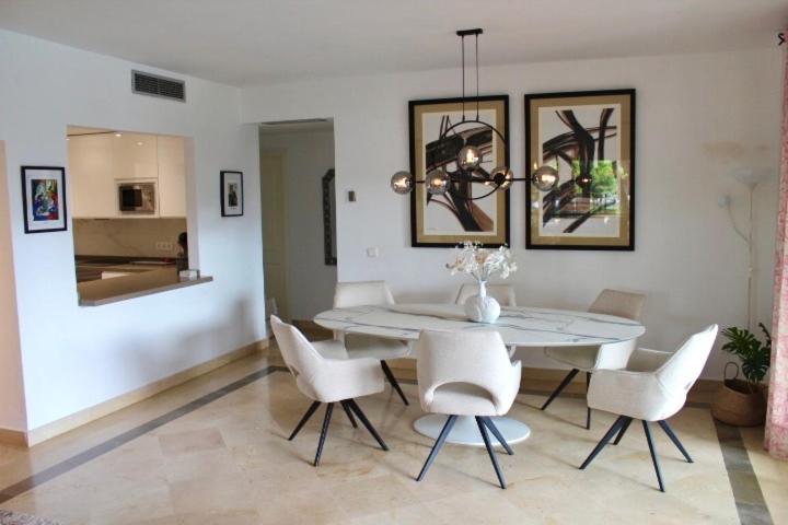 Apartment In El Presidente Beach Side New Golden Mile Estepona Esterno foto