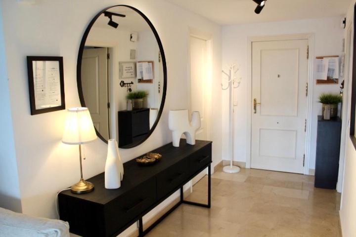 Apartment In El Presidente Beach Side New Golden Mile Estepona Esterno foto