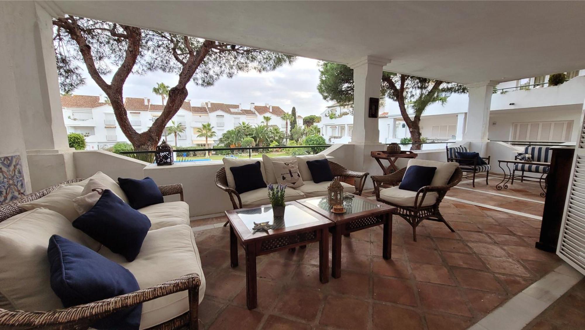Apartment In El Presidente Beach Side New Golden Mile Estepona Esterno foto