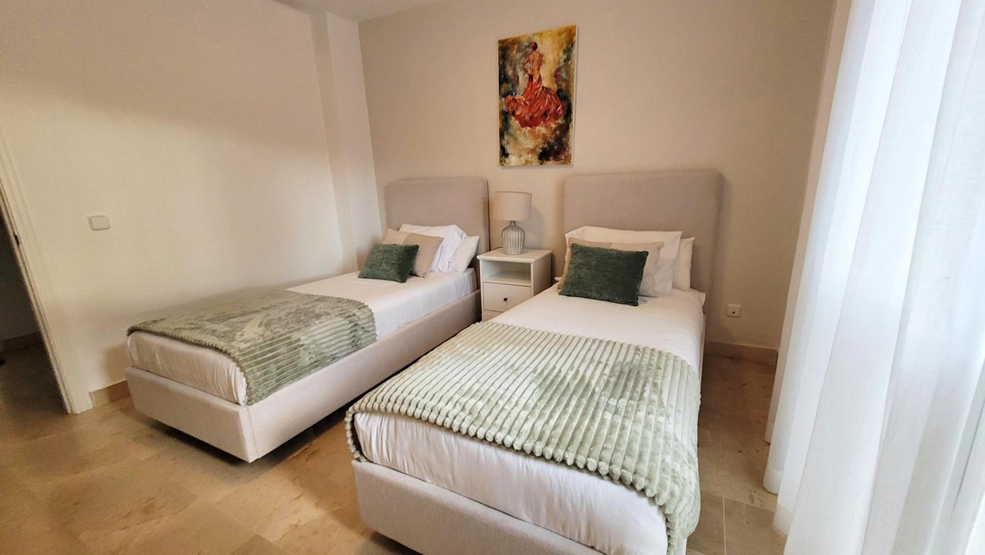 Apartment In El Presidente Beach Side New Golden Mile Estepona Esterno foto