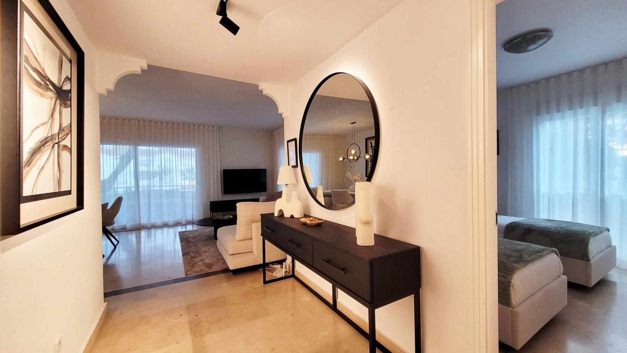 Apartment In El Presidente Beach Side New Golden Mile Estepona Esterno foto
