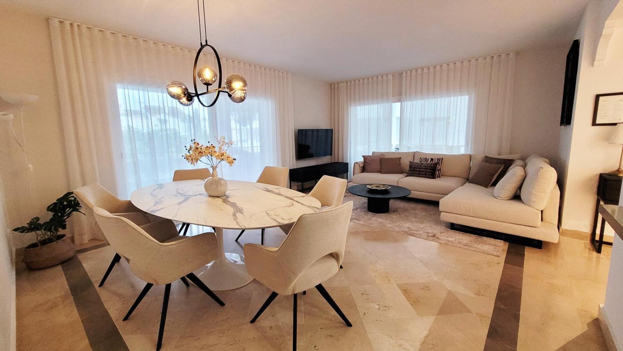 Apartment In El Presidente Beach Side New Golden Mile Estepona Esterno foto